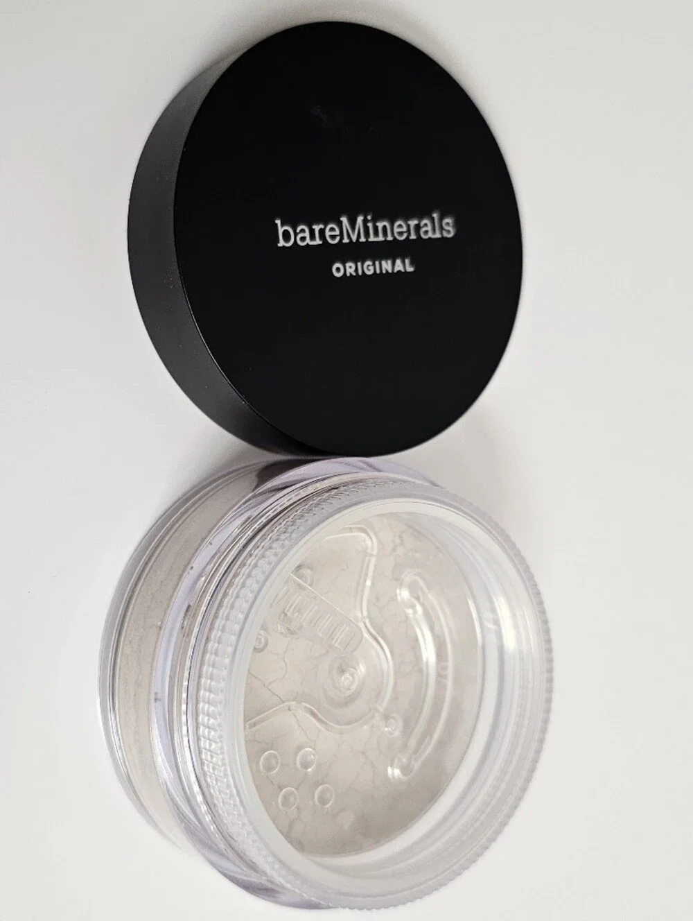 bareMinerals Mineral Veil Finishing Powder Original loose setting Fairly Medium